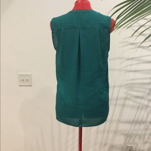 NonWrinkle Top perfect for a boring corporate job!